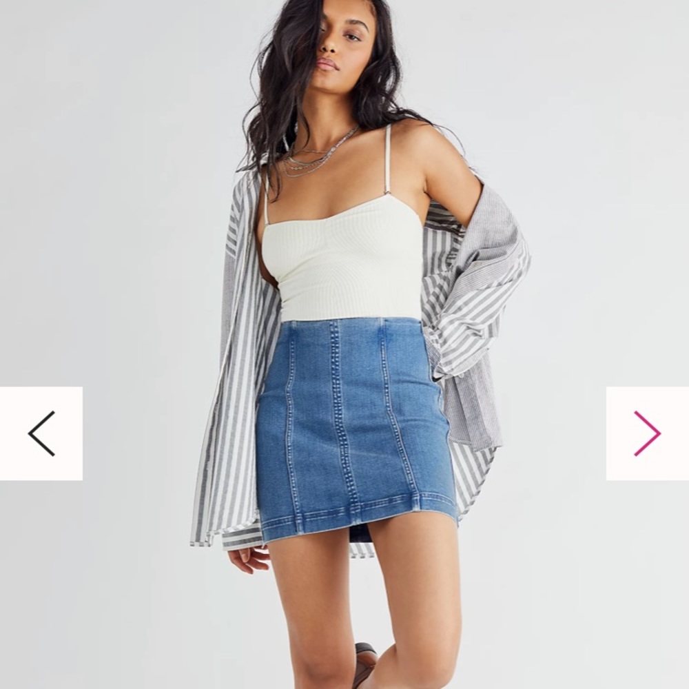 Free People Modern Femme mini Denim Skirt Jean Size 6 Center Seam A line